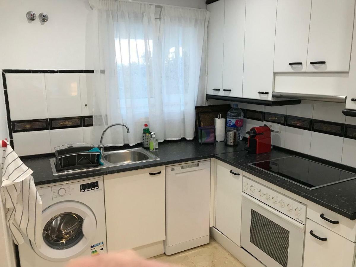 Marbella - Estepona Beach Frontline Apartment Extérieur photo
