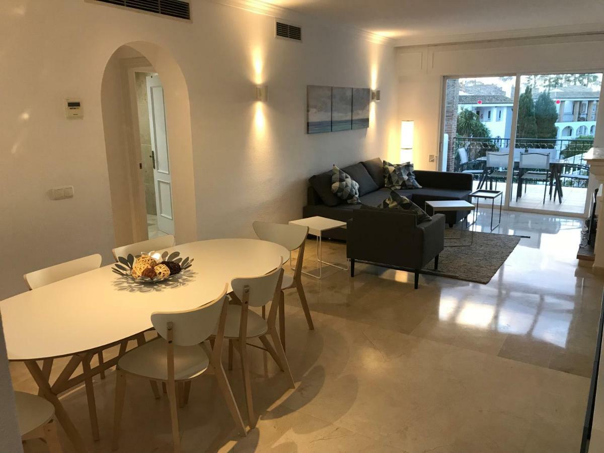Marbella - Estepona Beach Frontline Apartment Extérieur photo