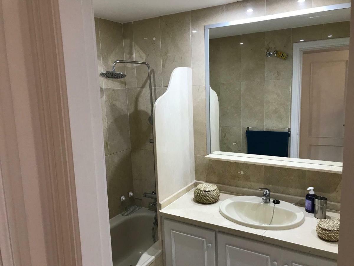 Marbella - Estepona Beach Frontline Apartment Extérieur photo