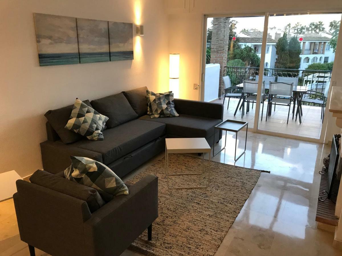 Marbella - Estepona Beach Frontline Apartment Extérieur photo