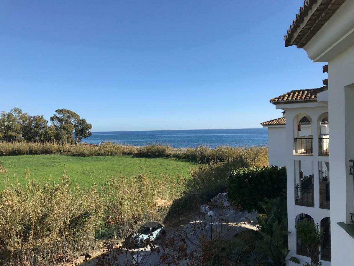 Marbella - Estepona Beach Frontline Apartment Extérieur photo