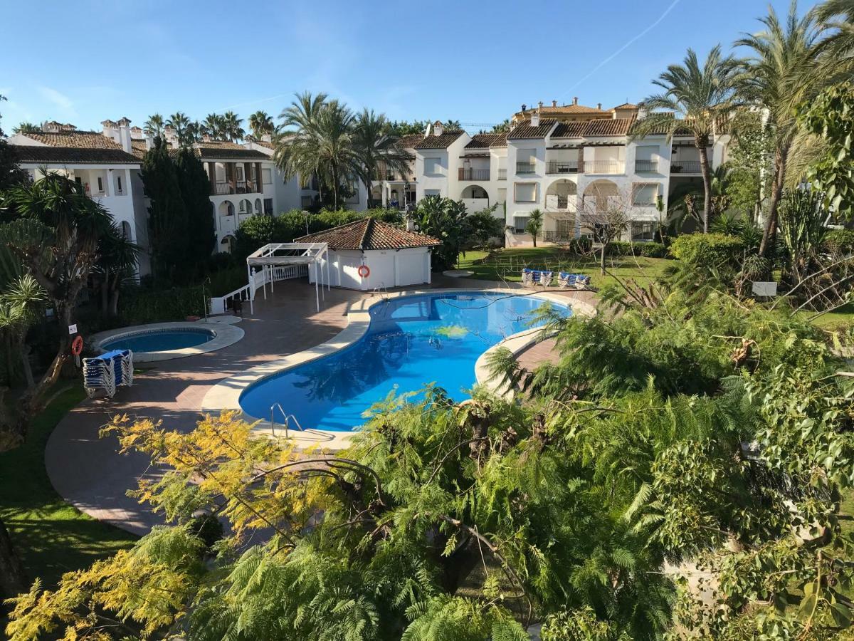 Marbella - Estepona Beach Frontline Apartment Extérieur photo