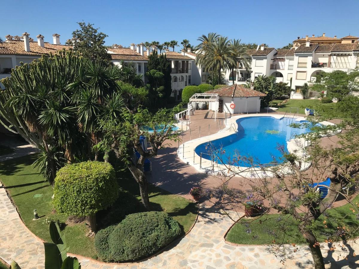 Marbella - Estepona Beach Frontline Apartment Extérieur photo