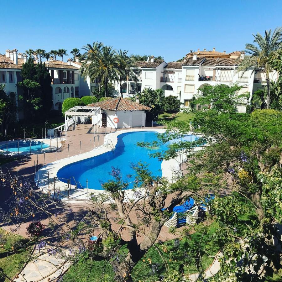 Marbella - Estepona Beach Frontline Apartment Extérieur photo